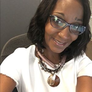 Meet your Posher, Shaye